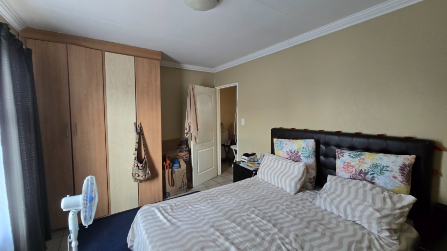 2 Bedroom Property for Sale in Pellissier Free State